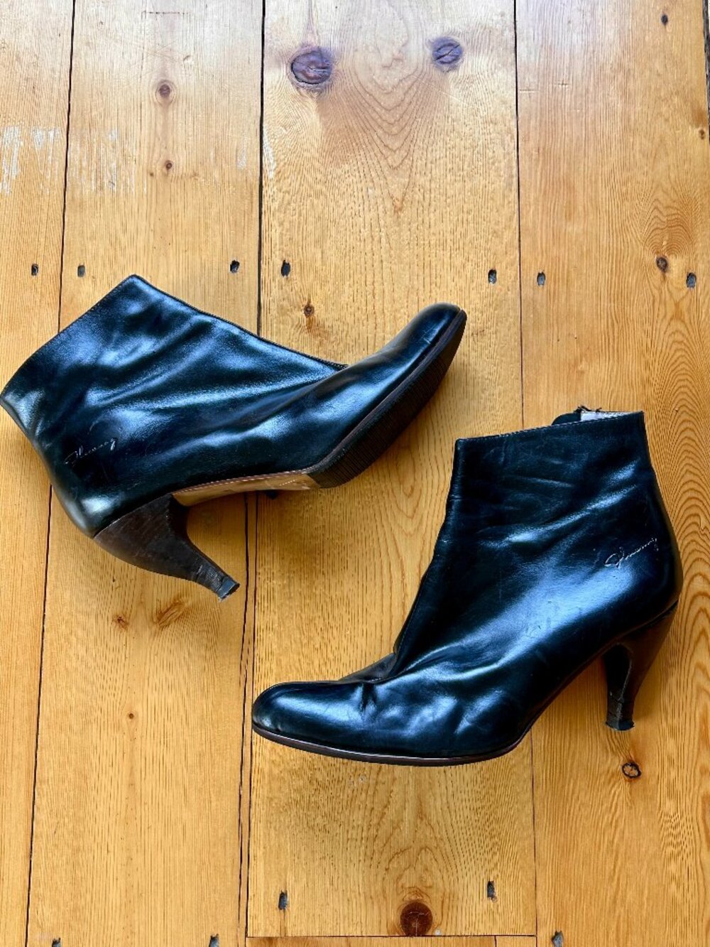 John Fluevog Teapot Ankle Boots Black Leather Size 9 Resoled Rubber Sole